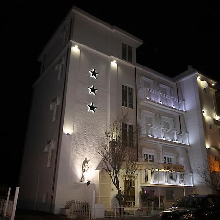 רימיני Hotel Belvedere Spiaggia מראה חיצוני תמונה